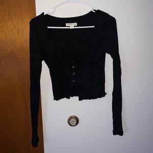 Cropped black Aeropostale top